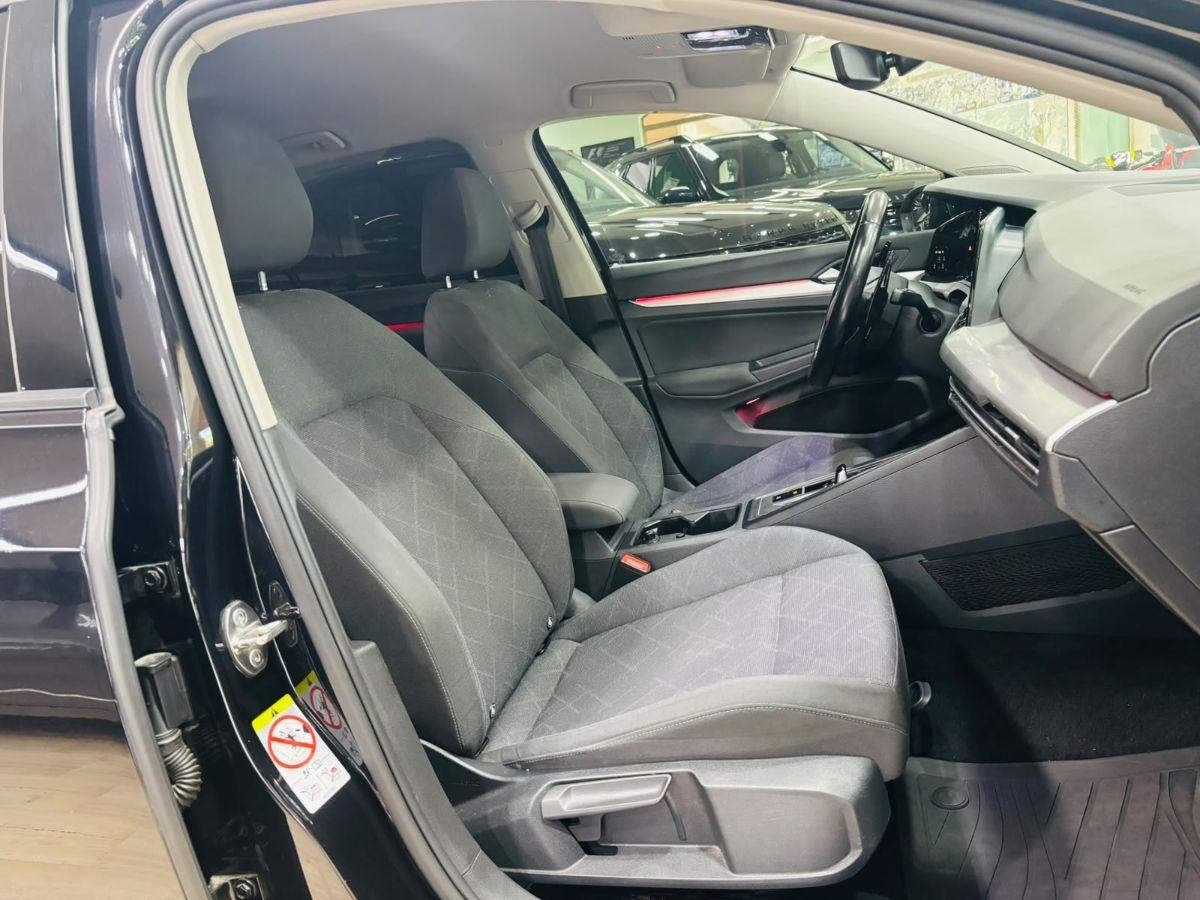 Volkwagen Golf 8.5 2.0 TDI 150cv DSG Total Black Pack