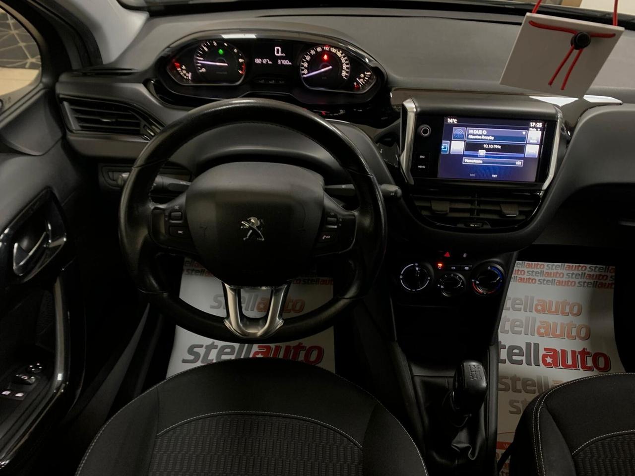 Peugeot 208 PureTech 82 5 porte Allure