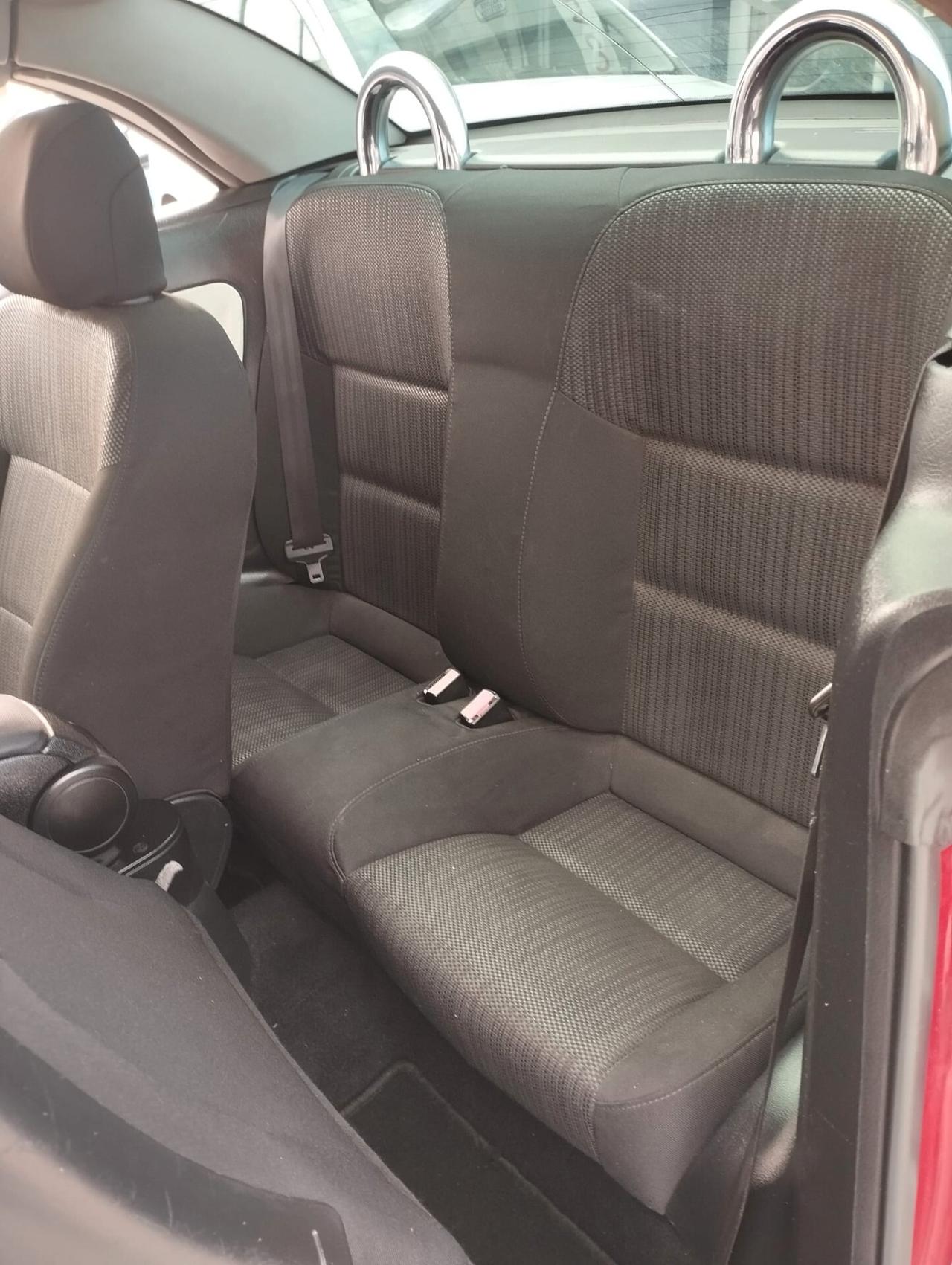Peugeot 207 1.6 HDi 110CV CC Tecno