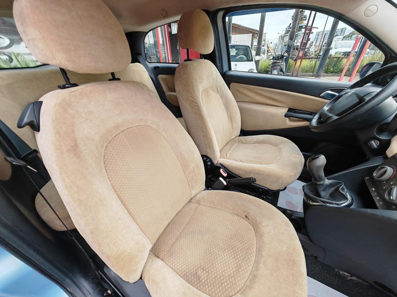 Lancia Ypsilon 1.3 diesel 02/2006 cv70