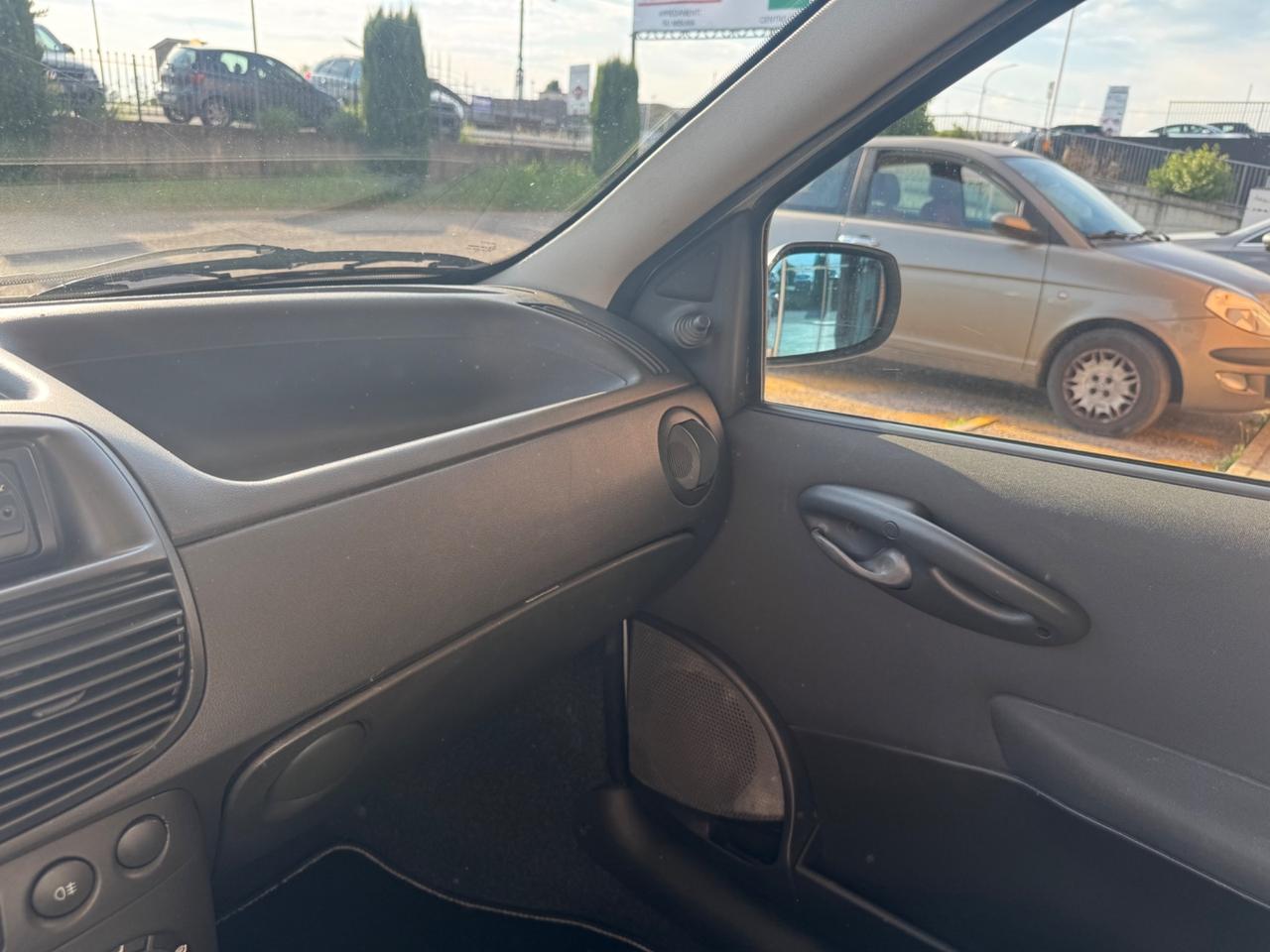 Fiat Punto 1.2 3p. 2 posti Natural Power Van Neopatentati