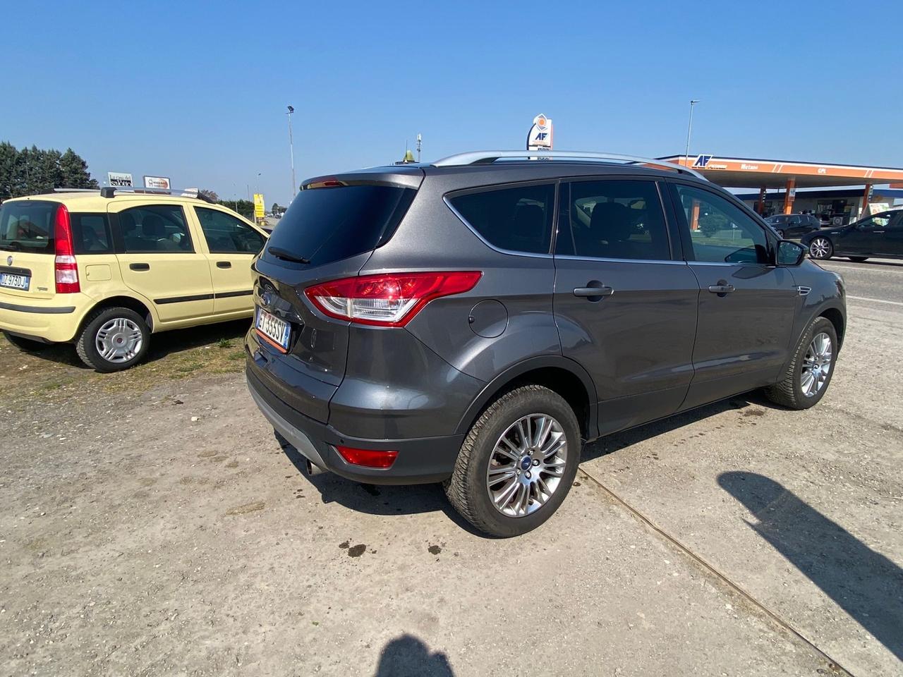 Ford Kuga 2.0 TDCI 140 CV 4WD Powershift Business