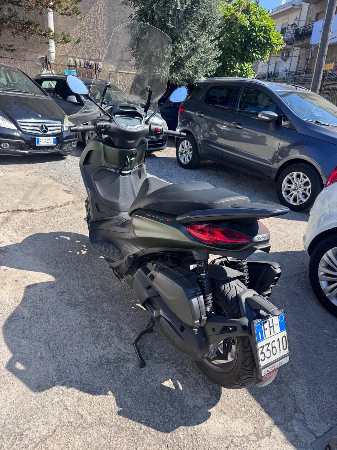 Piaggio Beverly 400 i.e. s