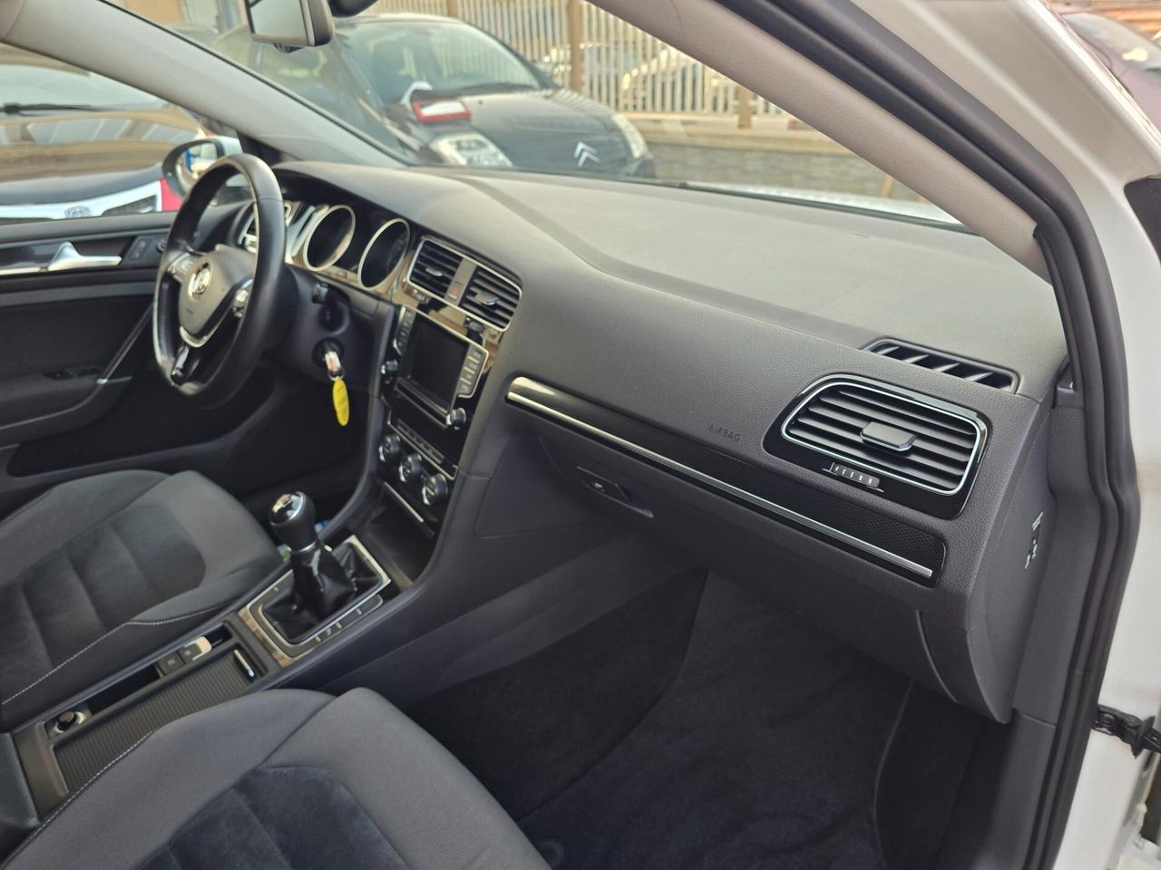 Volkswagen Golf 1.6 TDI 5p. Highline BlueMotion Technology