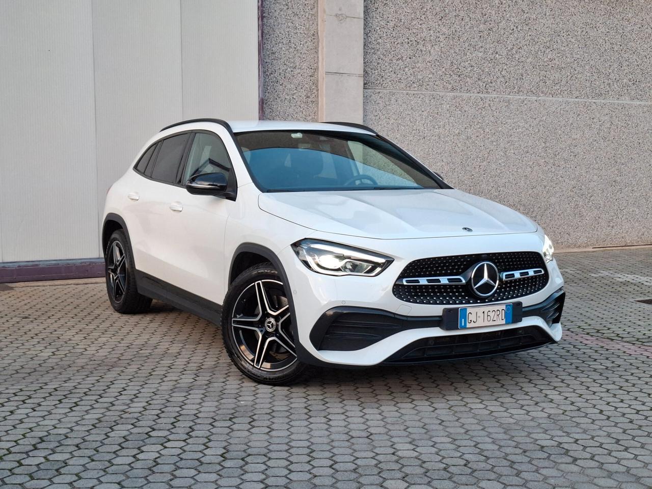 Mercedes GLA 180d Premium *TAGLIANDI MERCEDES*