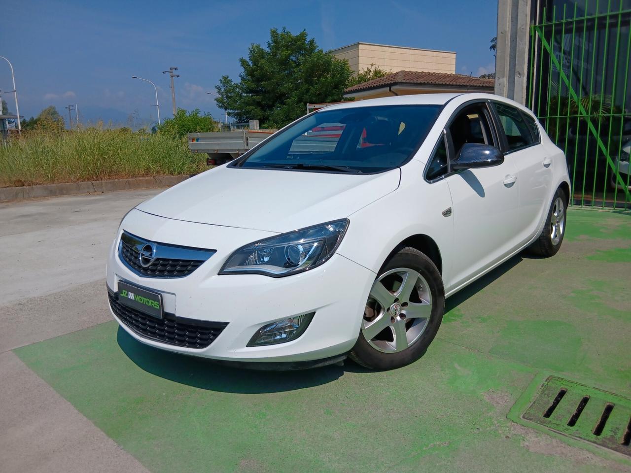 Opel Astra 1.4 Turbo 140CV 5 porte Cosmo