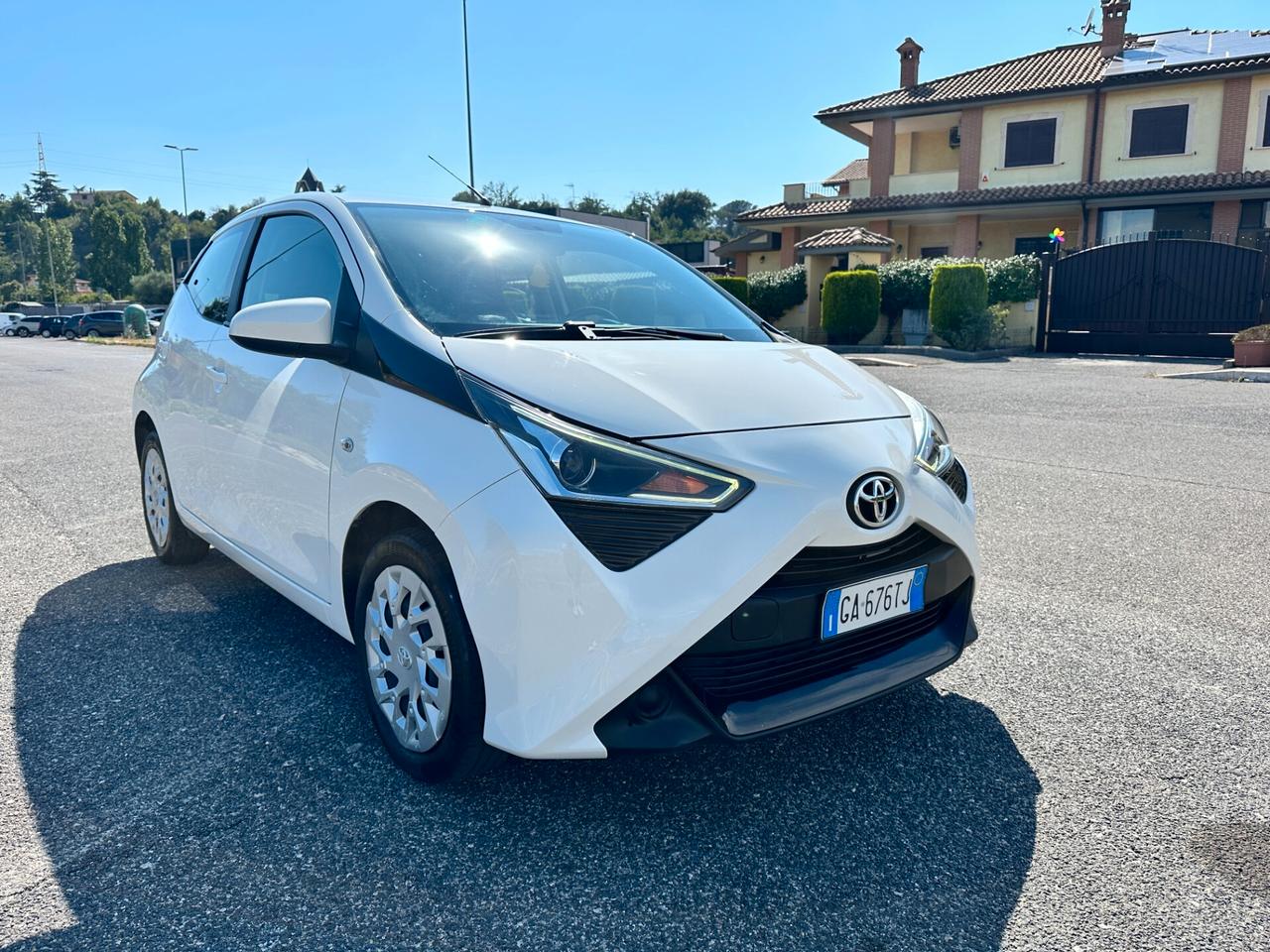 Toyota Aygo Connect 1.0 VVT-i 72 CV 5 porte -playx CAMBIO AUTOMATICO