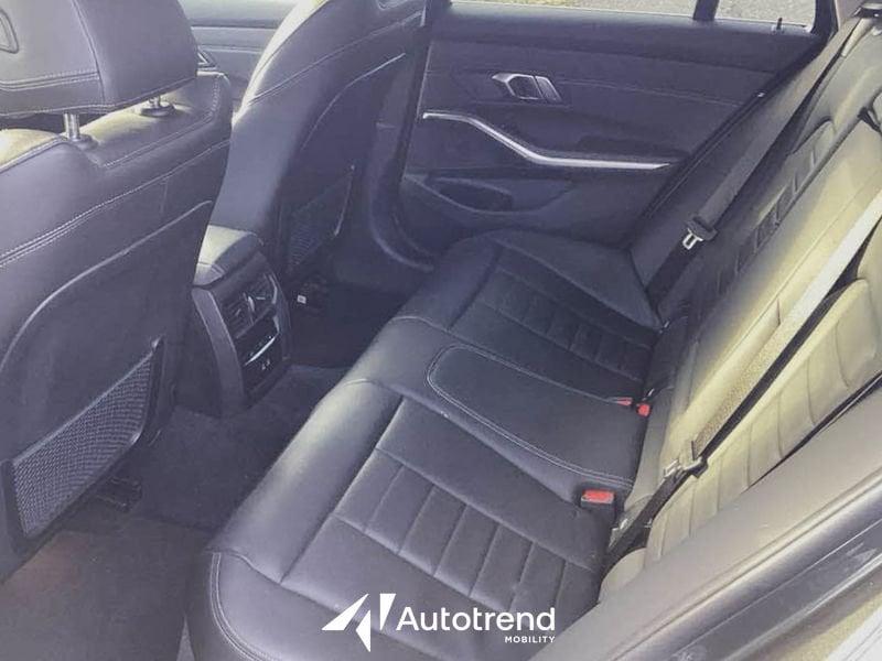 BMW Serie 3 Touring 320d 190 CV Automatica 48V Mild Hybrid Luxury