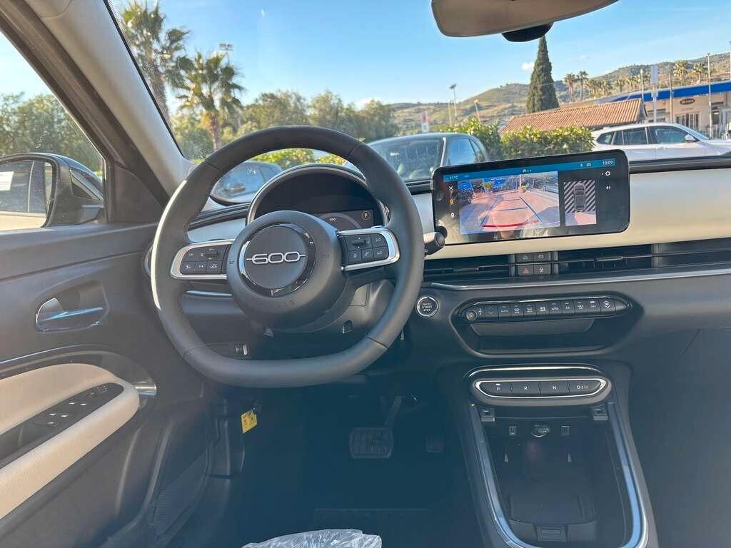 Fiat 600 Hybrid 110 CV DCT MHEV La Prima 2025 KM 0 IVA ESPOSTA Tua a soli 249 Euro al mese