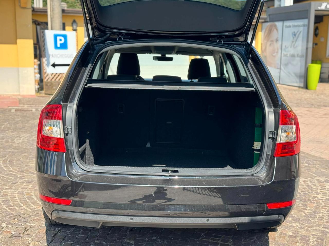 Skoda Octavia 1.6 TDI CR 115 CV Wagon Executive