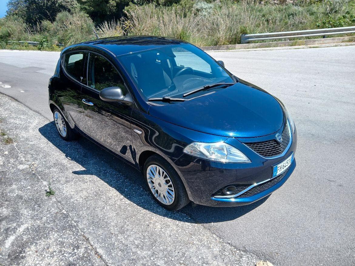 Lancia Y 1.2 Benzina (No hybrid)