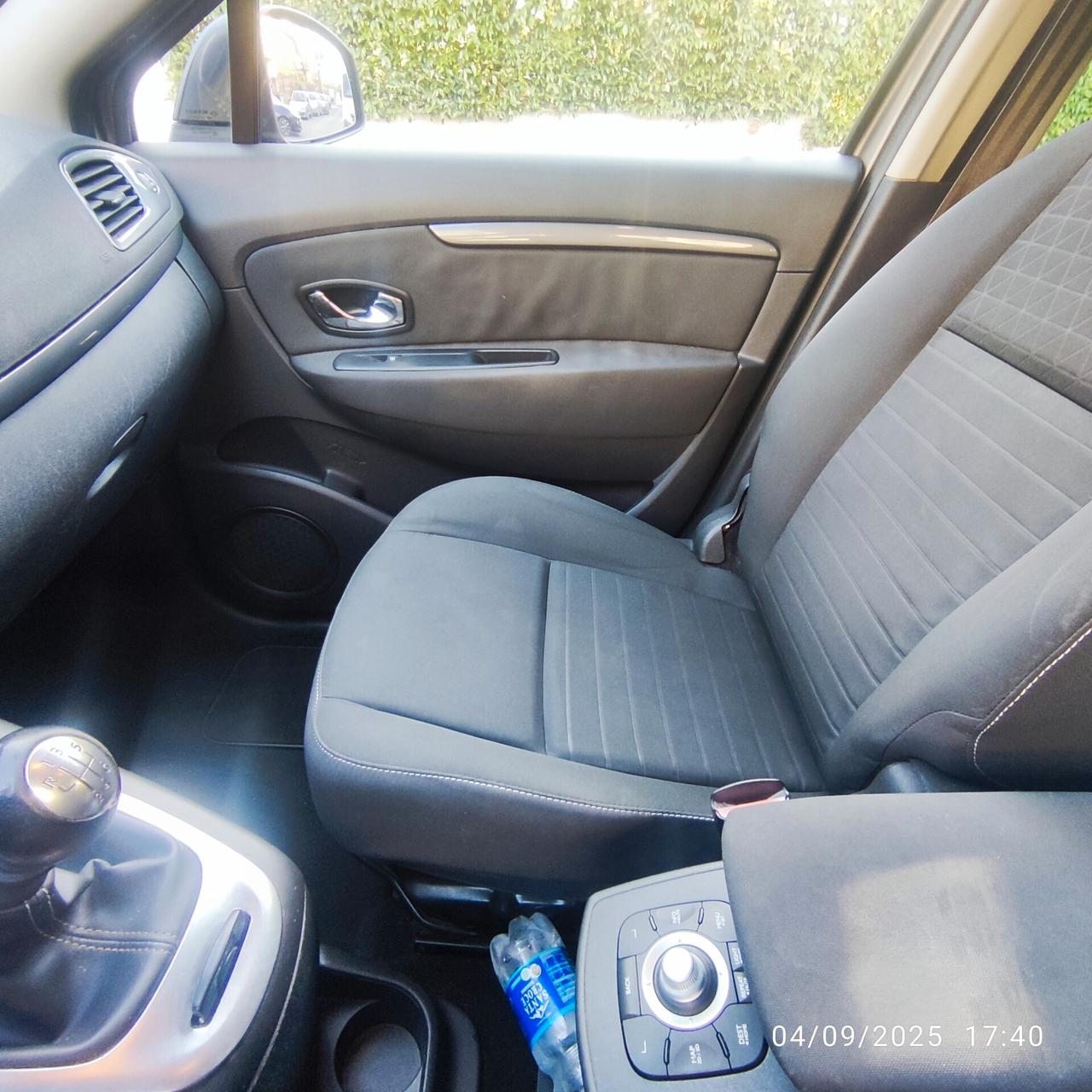 Renault Scenic Scénic XMod dCi 110 CV EDC Limited