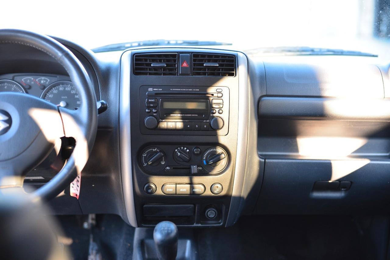 Suzuki Jimny 1.3i 16V cat 4WD JLX