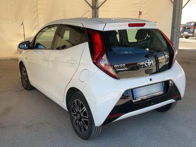 TOYOTA Aygo Connect 1.0 VVT-i 72 CV 5 porte x-play
