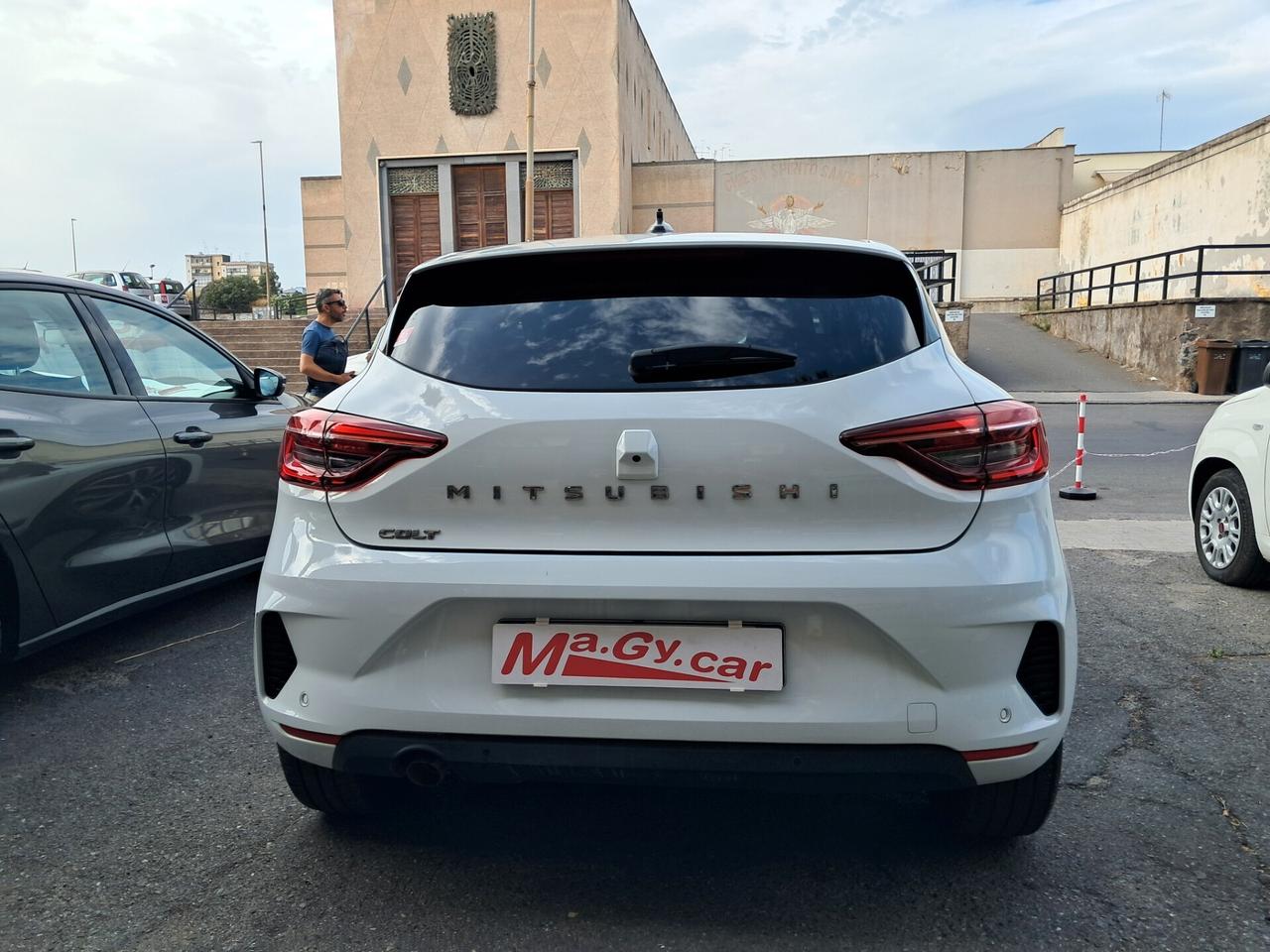 Mitsubishi Colt 1.0L turbo 91 cv Invite