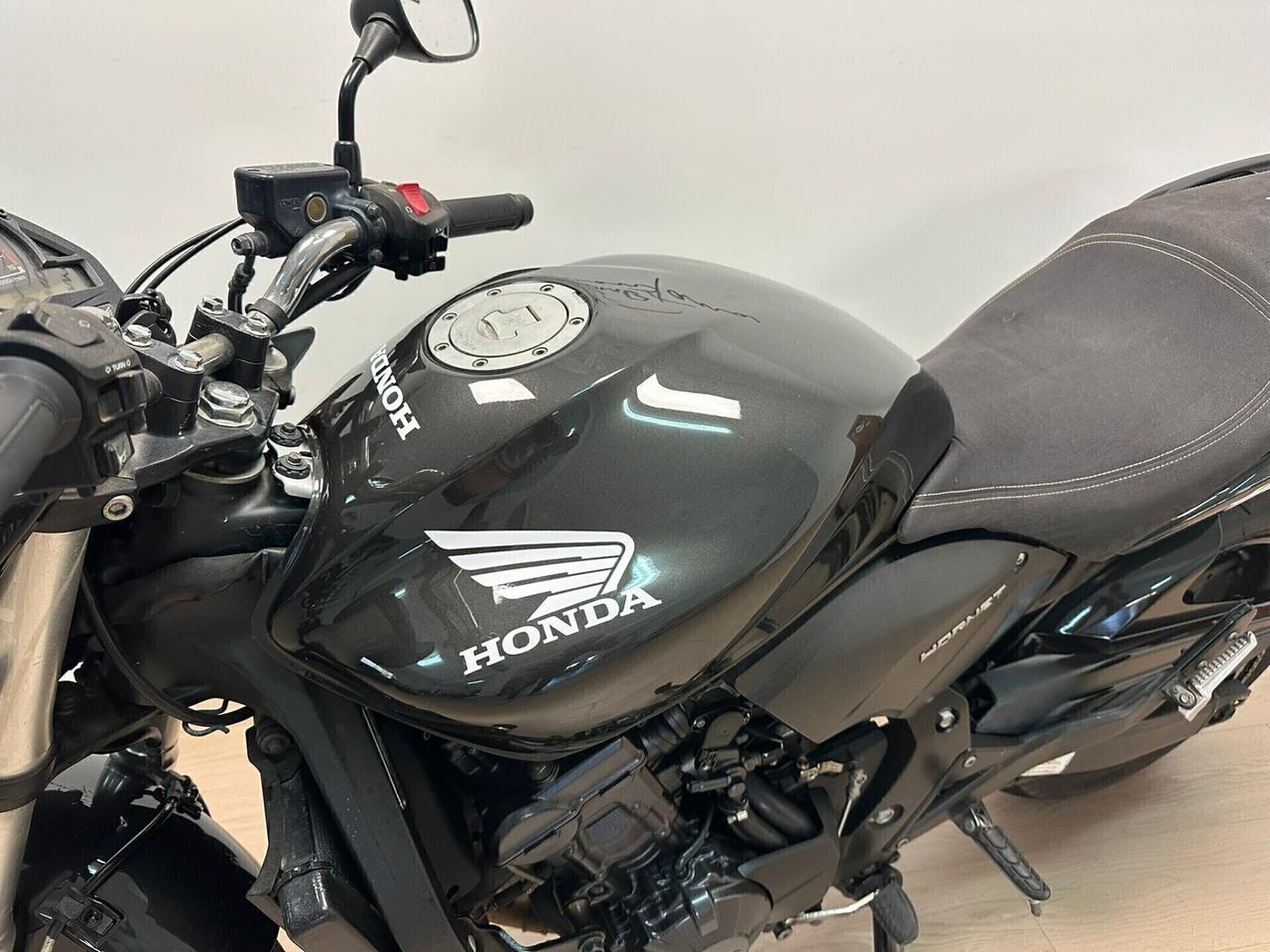 HONDA HORNET 600 SCARICO LEOVINCE DA 99€ AL MESE