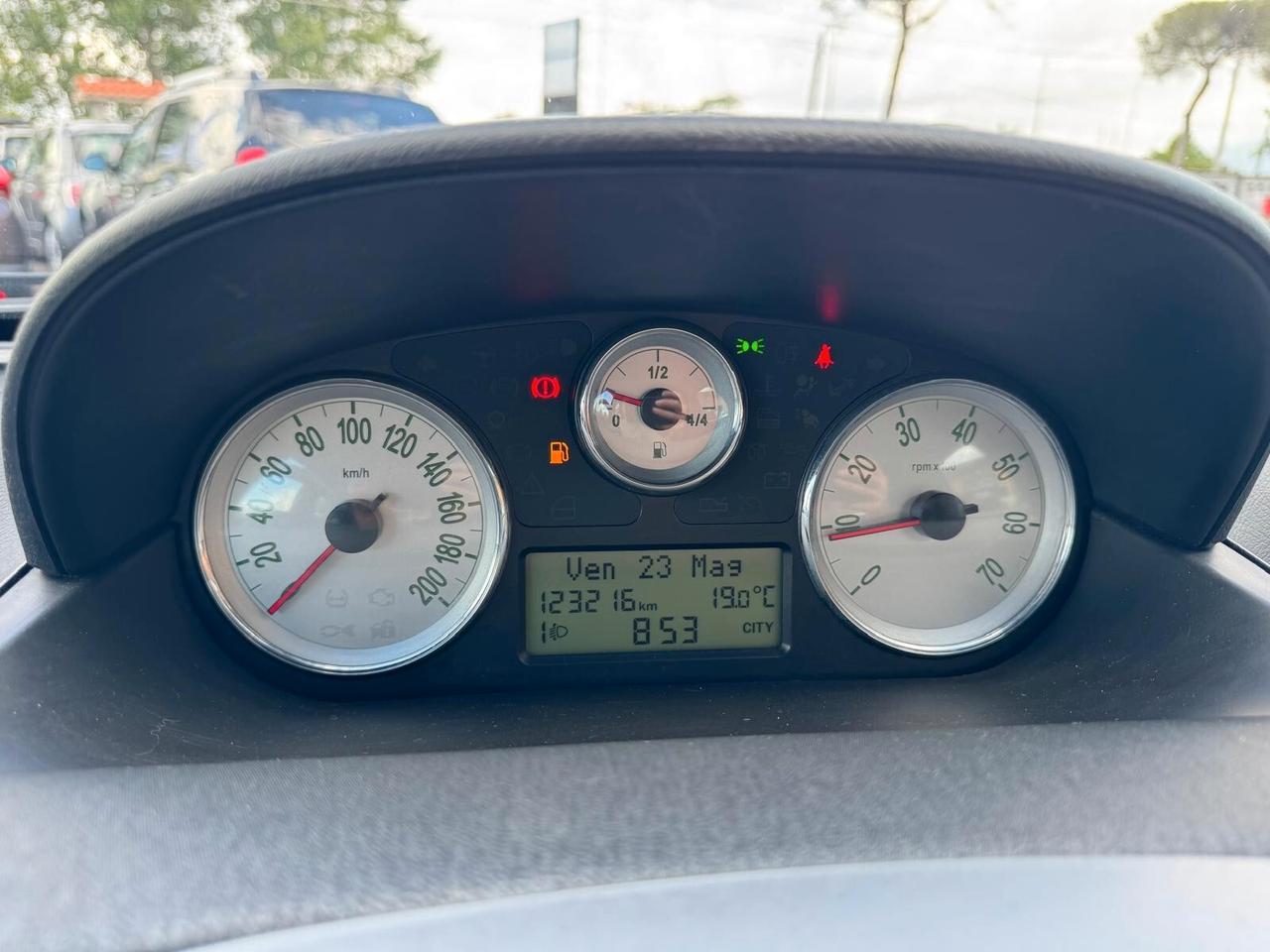 Lancia Ypsilon 1.3 MULTIJET 75CV NEOPAT 2010