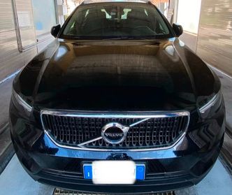 Volvo XC40tdi-4x4-150 cv- 2000cc-140000km-anno 2020-garanzia-accessoriato-unico proprietario-stato seminuovo