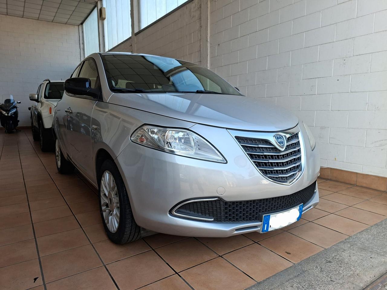 Lancia Ypsilon 1.2 8v Gold 69cv E6, ok neop.