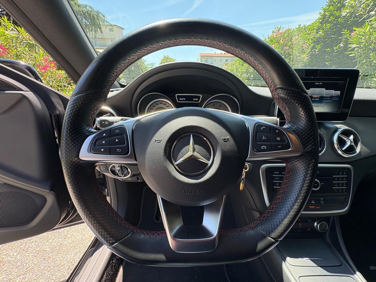 Mercedes-benz CLA 250 S.W. 4Matic Automatic Premium Dark Night