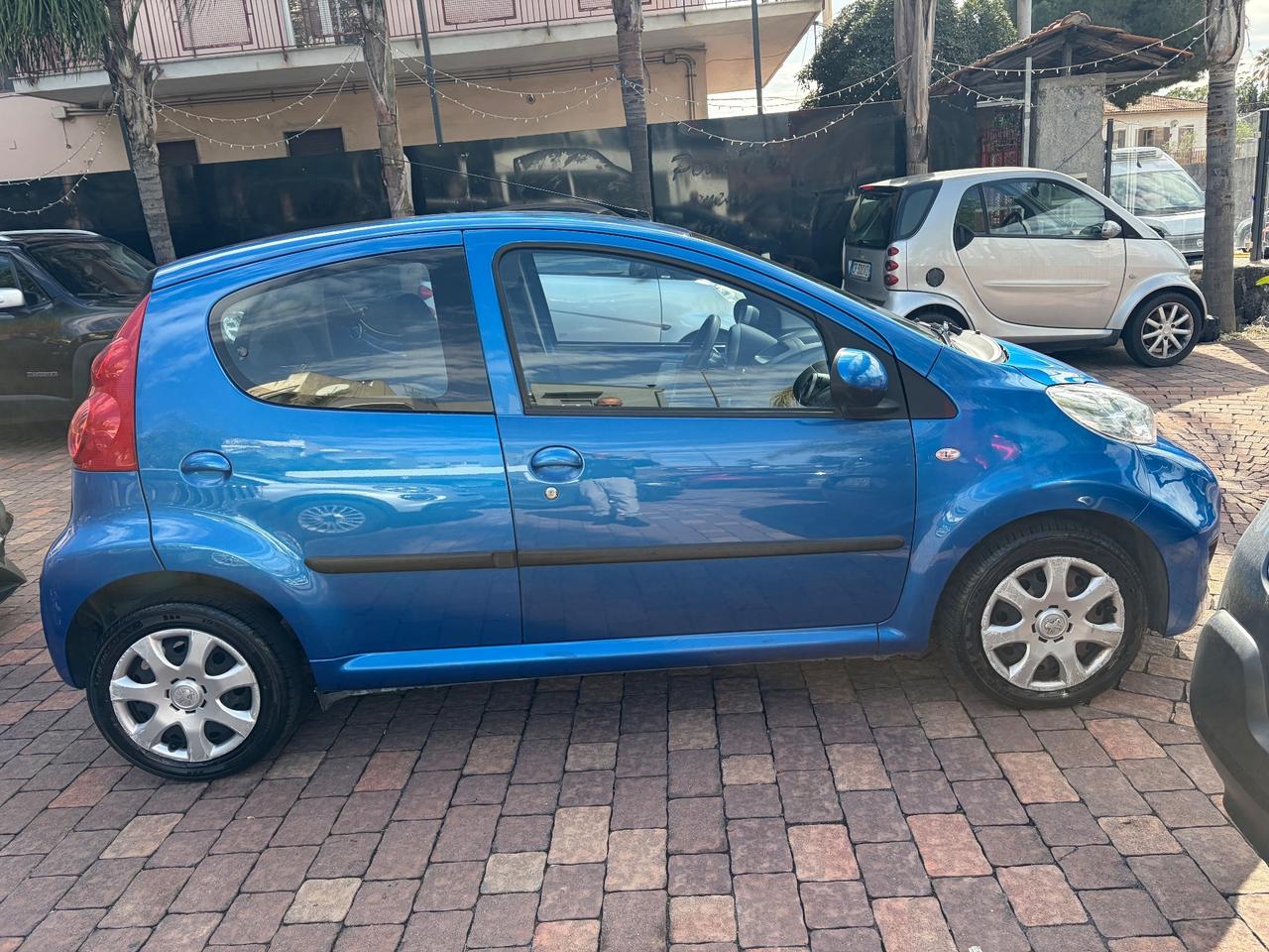 Peugeot 107 1.0 68CV 5p. Plaisir 2Tronic