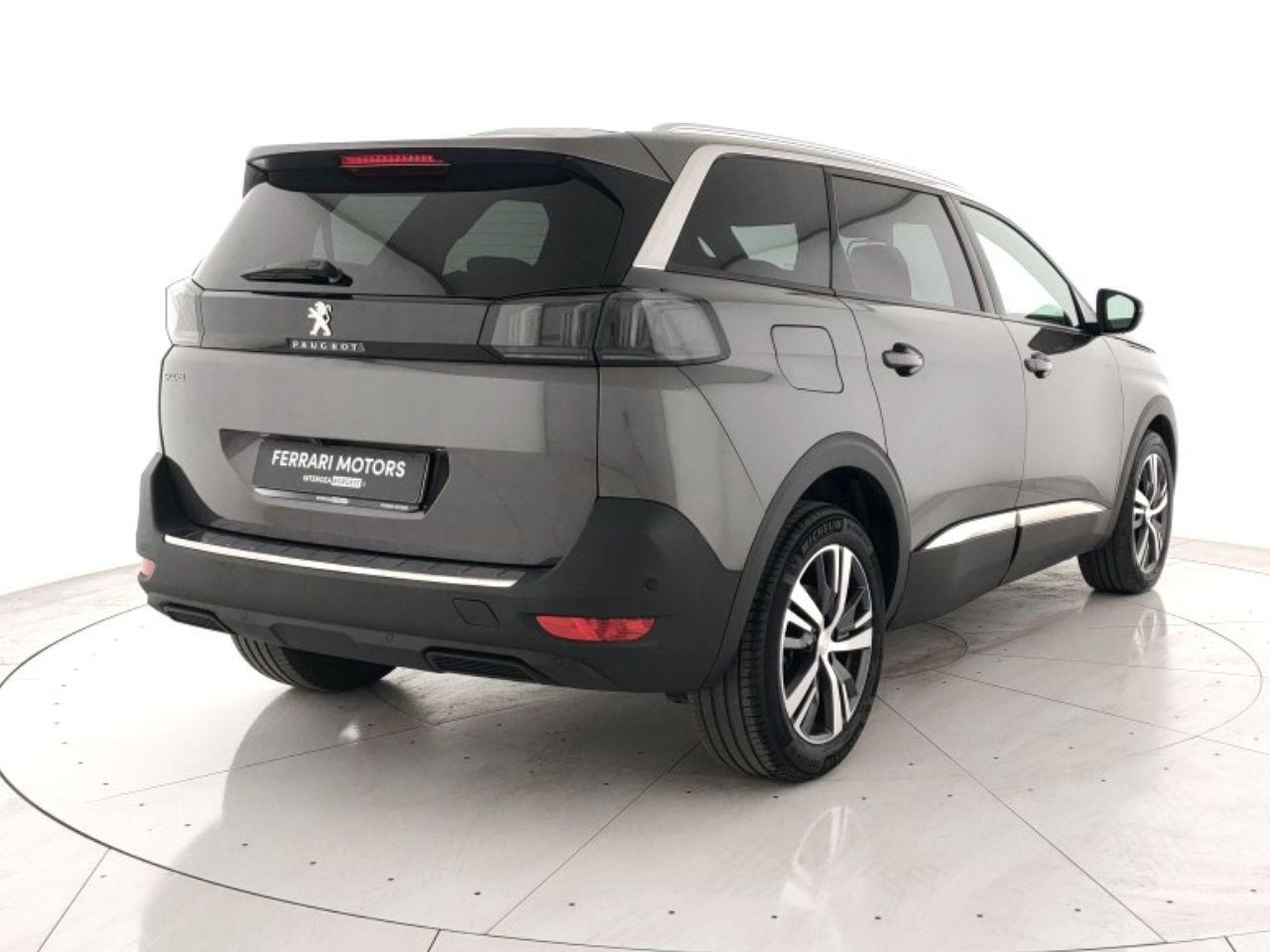 PEUGEOT 5008 1.2 puretech t Allure Pack 130cv (7 Posti)