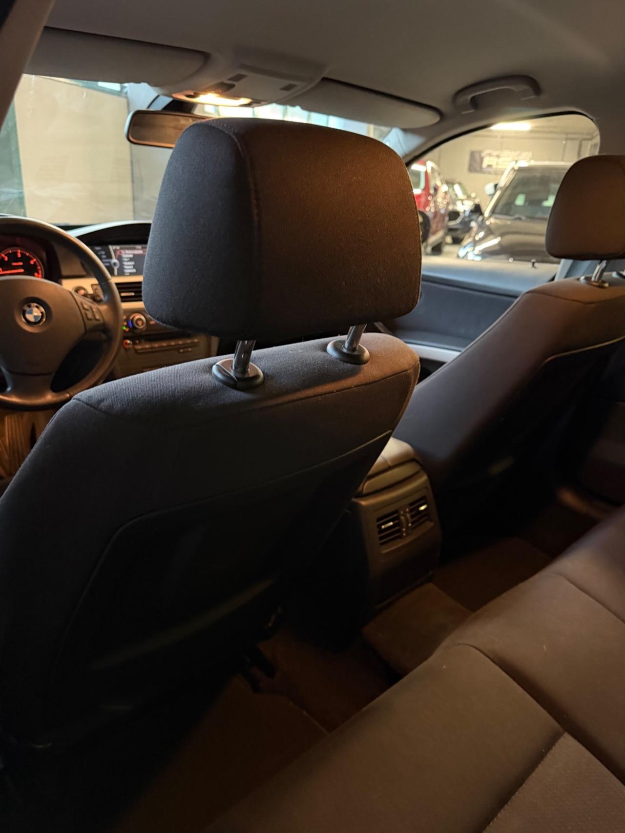 Bmw 318d TOURING ATTIVA KMCERT NAVIPRO
