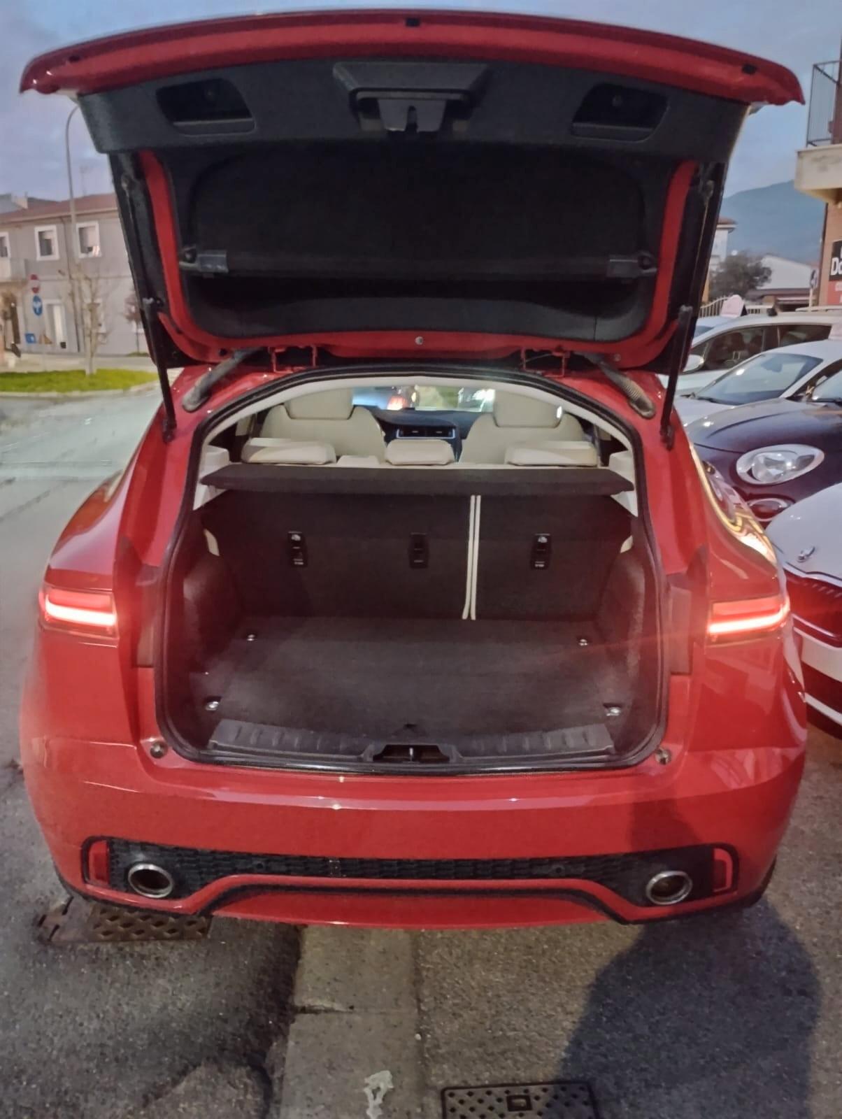 Jaguar E-Pace 2.0D 150 CV AWD aut. R-Dynamic HSE