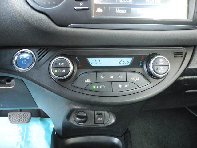 TOYOTA Yaris 1.5 Hybrid 5p. Business -OK NEOPATEN.-"DA VETRINA"