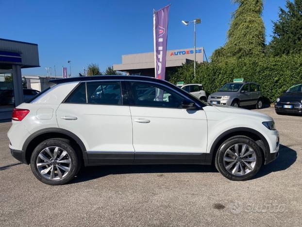 VOLKSWAGEN T-Roc 1.0 TSI Style BlueM. Tech