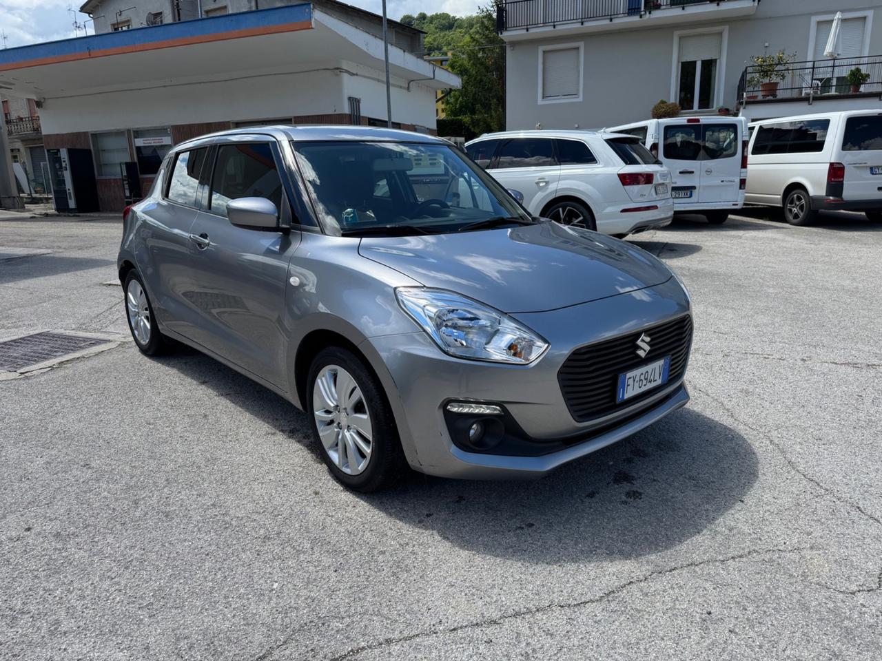 Suzuki Swift 1.2 benzina hybrid 4 cilindri