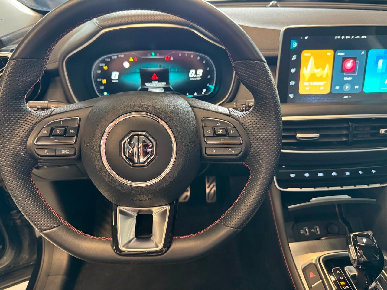 MG HS (2022-2025) HS 1.5T-GDI AT Luxury