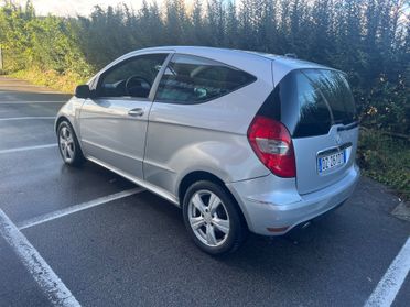 MERCEDES A180 CDI COUPÈ CAMBIO AUTOMATICO