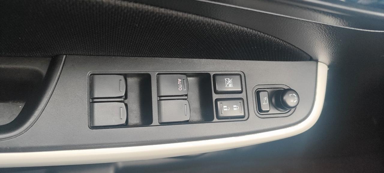 Suzuki Swift 1.2 Hybrid 4WD AllGrip Top