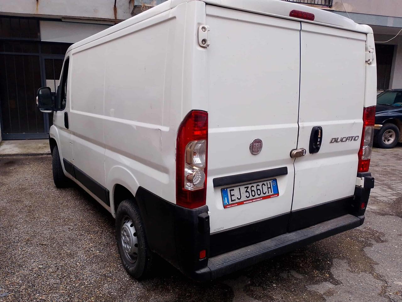 Fiat Ducato 30 2.2 MJT PC-TN FURGONE TRE POSTI