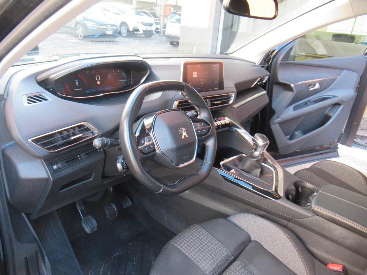 Peugeot 3008 BlueHDi 130 S&S Business