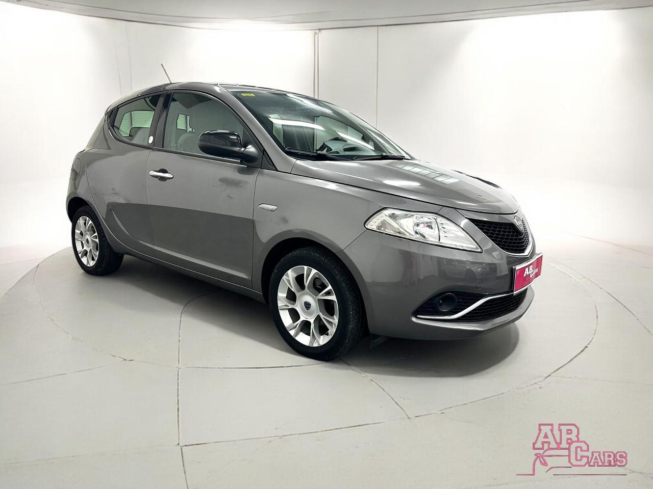 Lancia Ypsilon 1.2 69 CV 5 porte GPL Ecochic Silver
