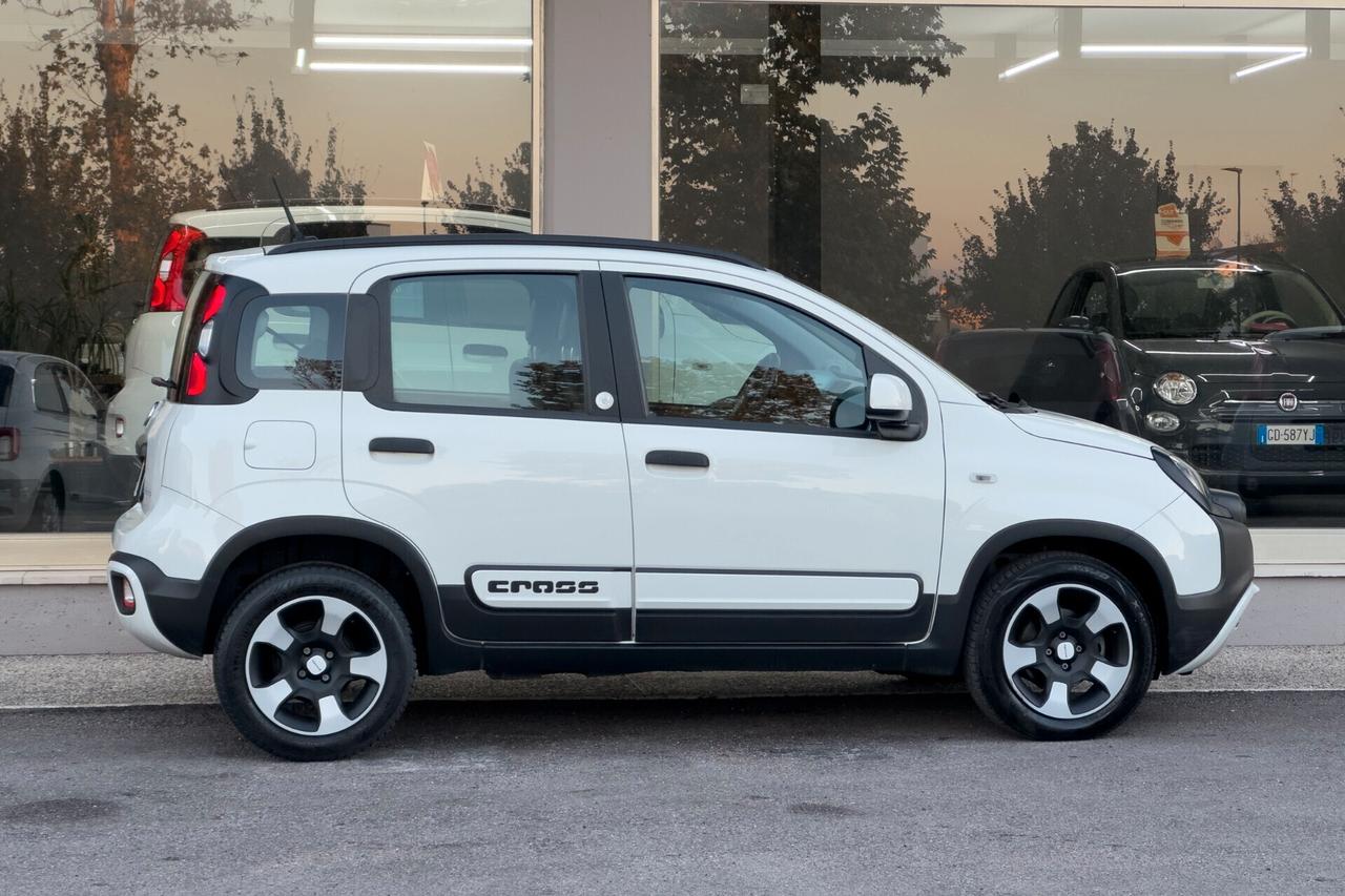 Fiat Panda CROSS 1.0 Hybrid