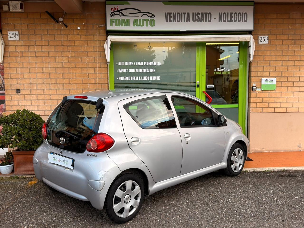 Toyota Aygo 1.0 12V VVT-i 5 porte Sol