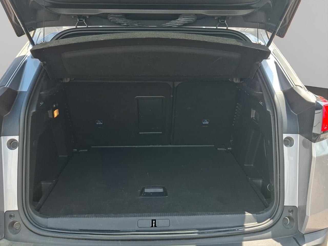 Peugeot 3008 BlueHDi 130 S&S EAT8 Allure