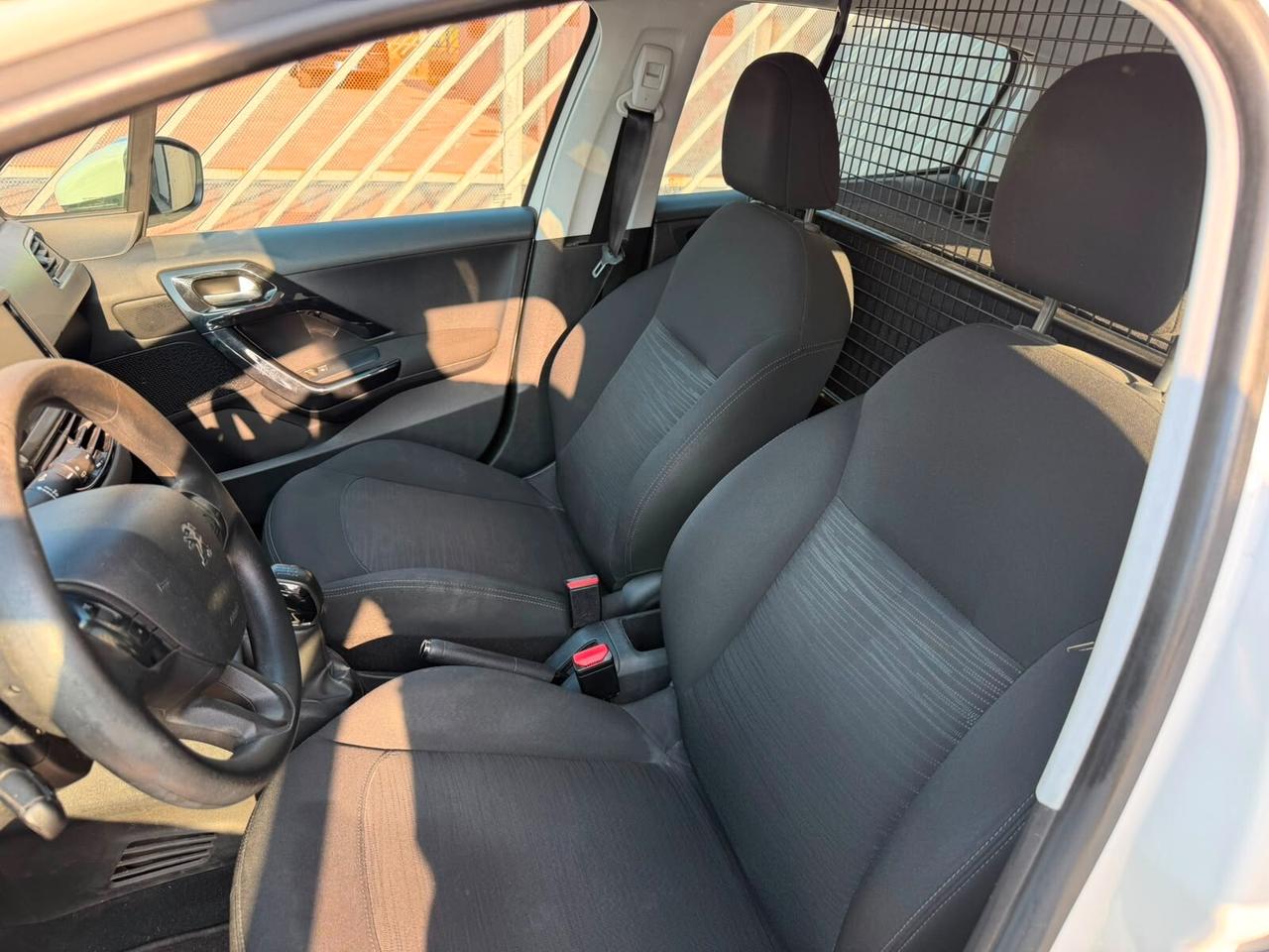 Peugeot 208 BlueHDi 100 S&S 5 porte Van Active