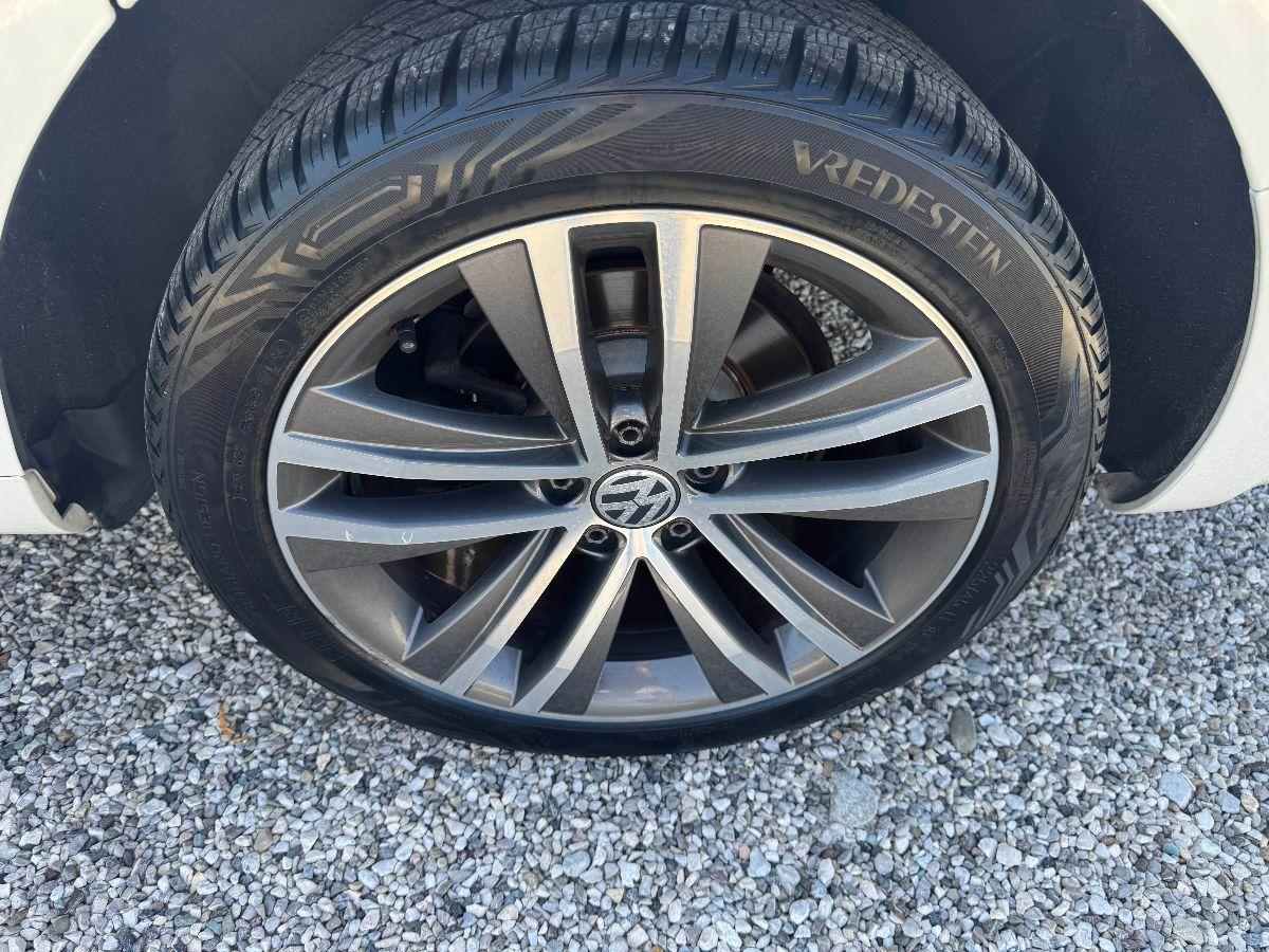 VOLKSWAGEN - Sharan - 2.0 TDI 184CV DSG Highline BMT