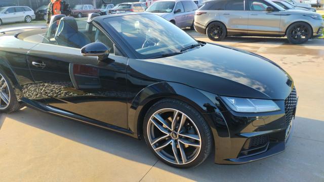 AUDI TT Roadster 1.8 TFSI S tronic Design