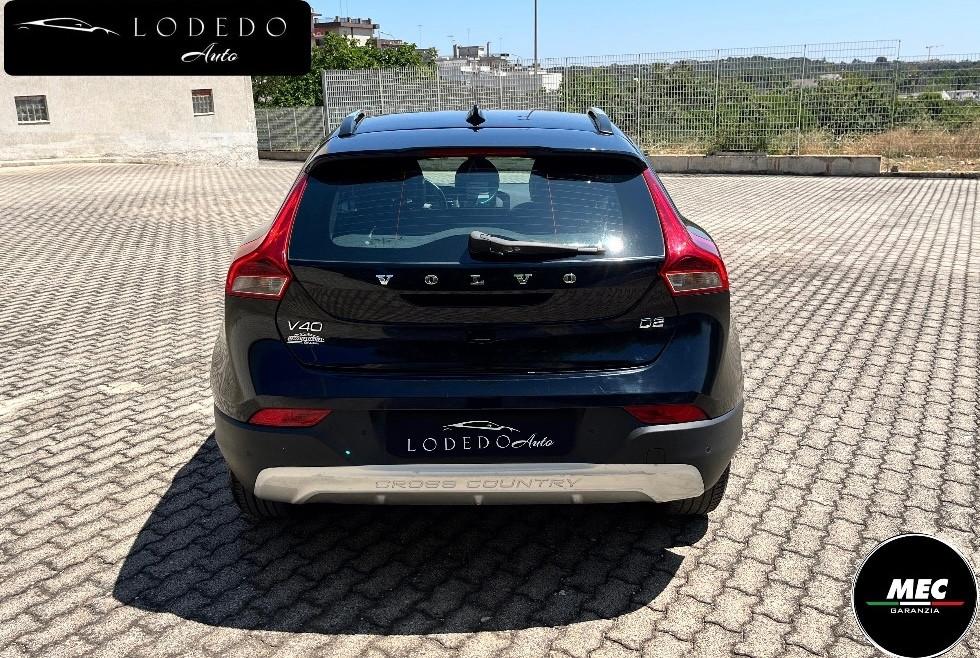 Volvo V40 Cross Country D2 1.6 Summum - 2014