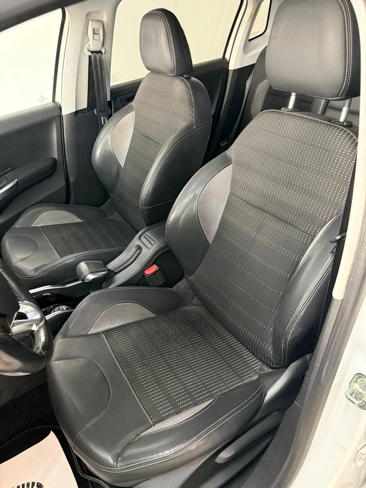 Peugeot 2008 1.6 e-HDi 115 CV Stop&Start Allure