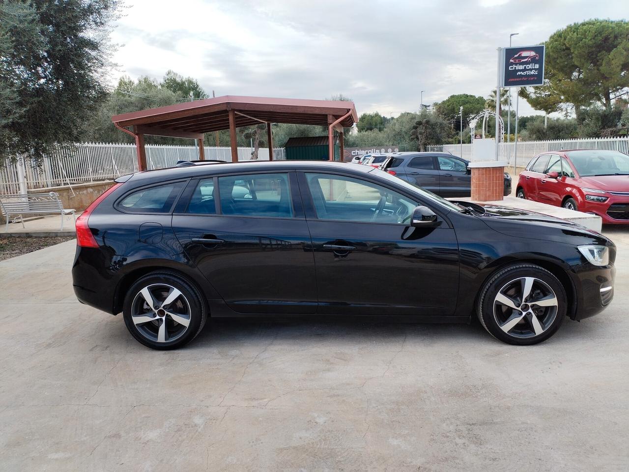 Volvo V60 D2 1.6 D R-design Momentum