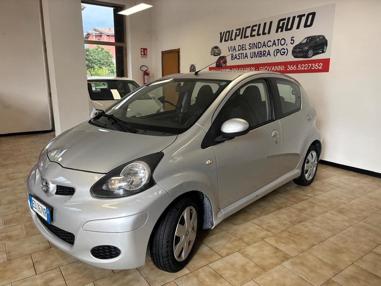 TOYOTA AYGO ANNO 2010 BZ 1.0 ADATTA NEOPATENTATI KM 144 MILA