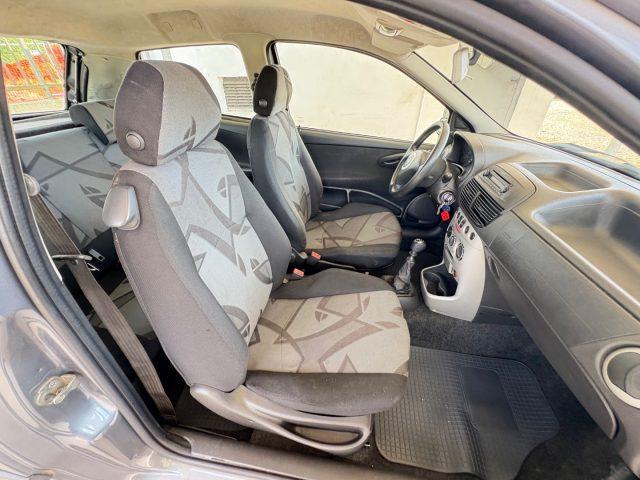 FIAT Punto 1.2 16V 3 porte Emotion OK NEOPATENTATI