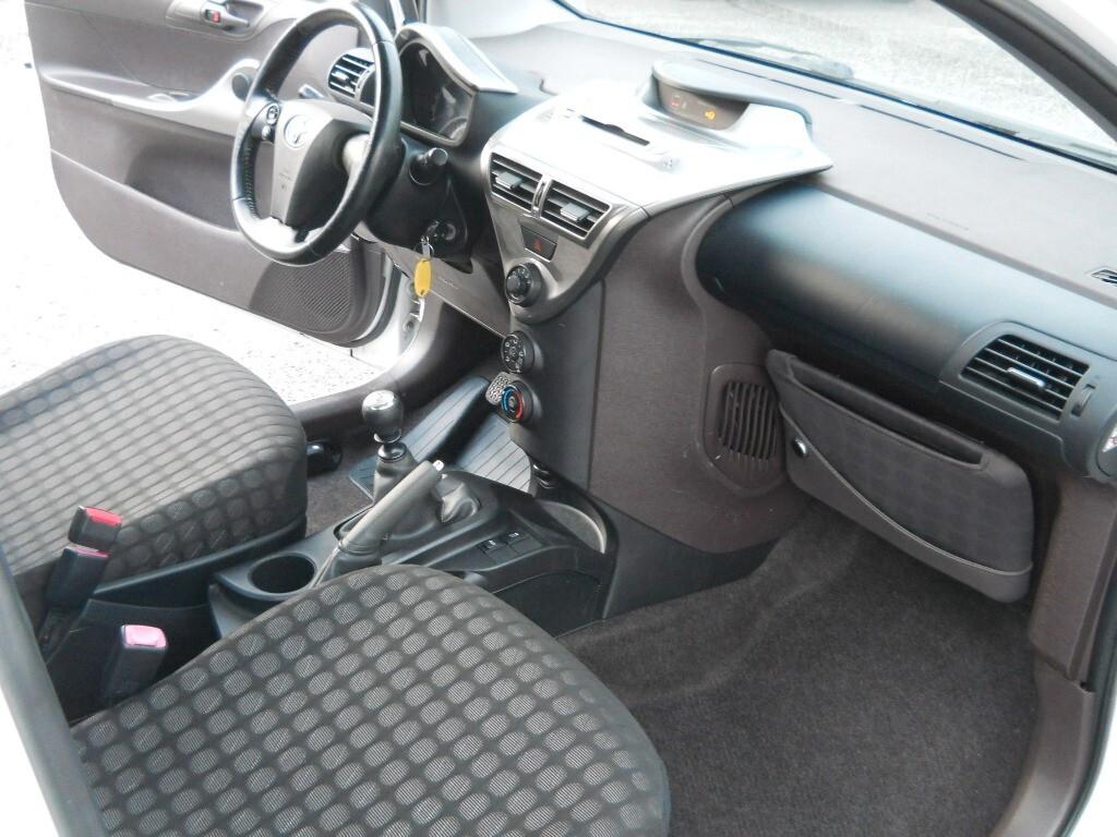 Toyota iQ 1.4 DIESEL 66 KW 90 CV 6 MARCE OK NEO PATENTATI