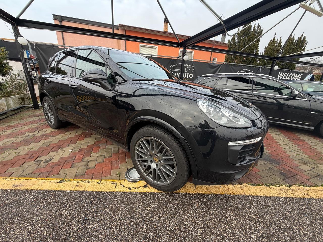 Porsche Cayenne 3.0 Diesel Platinum Edition